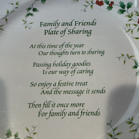 Pfaltzgraff Winterberry Family and Friends 12” Stoneware Holiday Sharing Plate - Picture 2 of 4